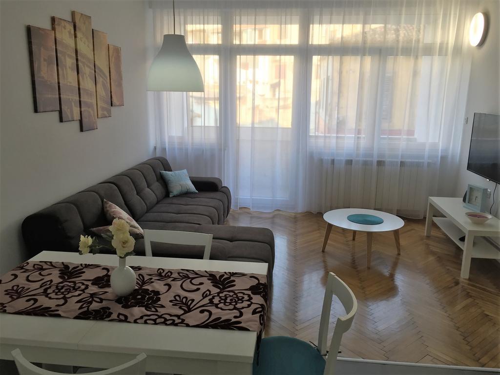 Arenacentar Apartments Pula Exterior photo